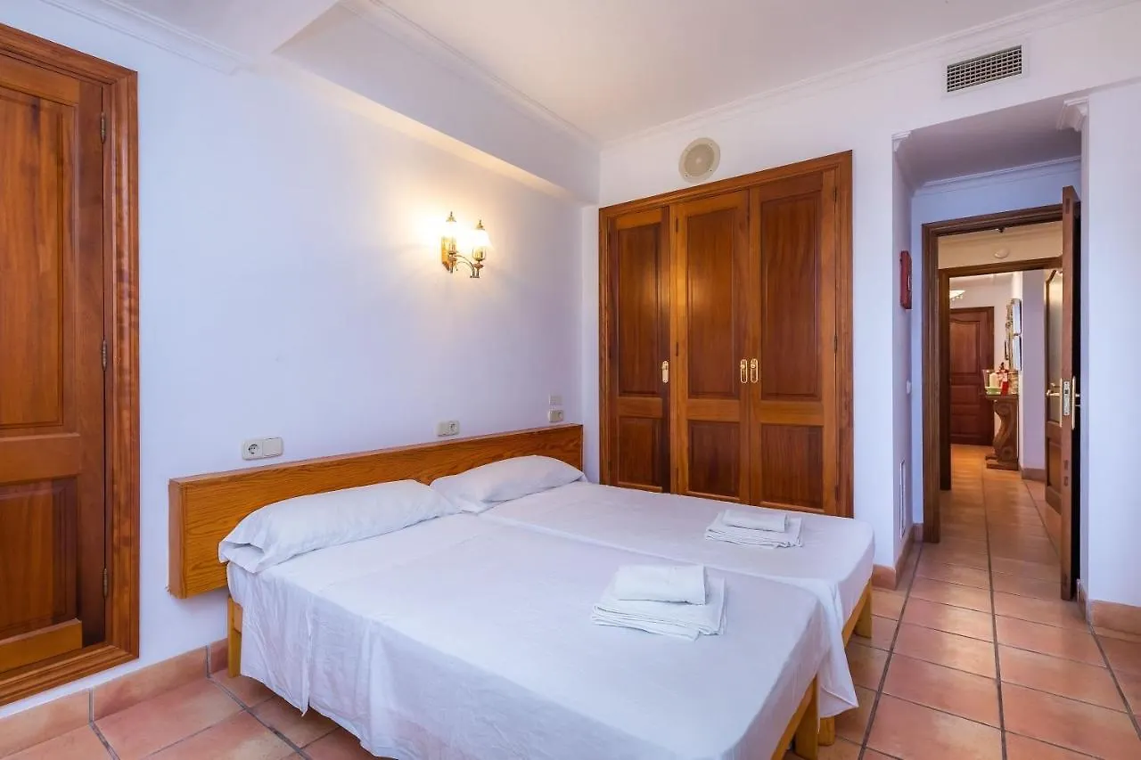 Dofi Villa Cala Millor  Spain
